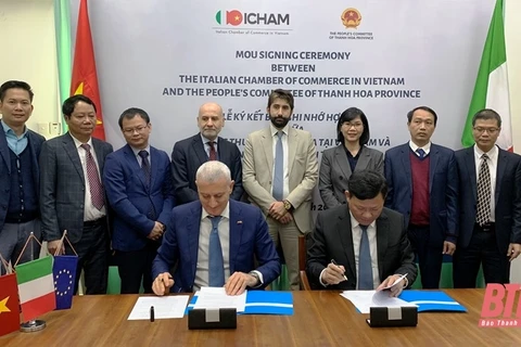 UBND tỉnh Thanh Hóa ký kết bản ghi nhớ hợp tác với Phòng Thương mại Italy tại Việt Nam. (Nguồn: Báo Thanh Hóa)