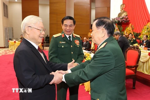 Tổng Bí thư Nguyễn Phú Trọng và Thượng tướng Nguyễn Văn Được, Chủ tịch Hội Cựu chiến binh Việt Nam tại đại hội. (Ảnh: Trí Dũng/TTXVN)