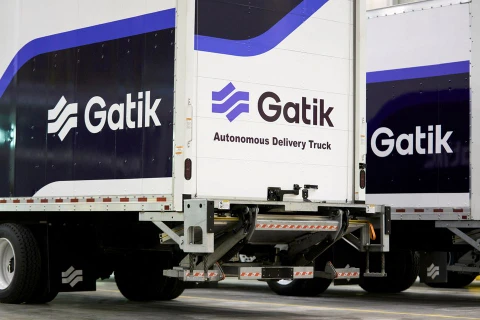 Gatik đã cung cấp dịch vụ giao hàng chặng ngắn bằng xe tải ở Arkansas và Ontario, Canada. (Nguồn: Reuters)