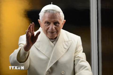 Hình ảnh Giáo hoàng Benedict XVI tại lễ cầu nguyện ở Thánh đường Saint Peter ở Vatican ngày 31/12/2012. (Ảnh: AFP/TTXVN)