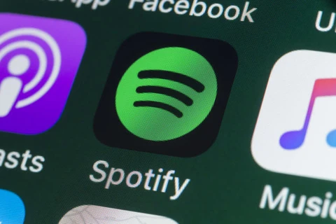 Spotify sẽ cắt giảm nhân sự. (Nguồn: Getty Images)