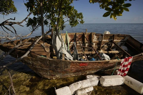Một chiếc thuyền gỗ thô sơ của người di cư ở Cuba. (Nguồn: AP)