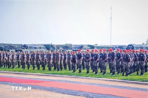 Quang cảnh lễ khai mạc diễn tập quân sự Rồng Vàng năm 2023 giữa quân đội Campuchia và Trung Quốc. (Ảnh: TTXVN phát)