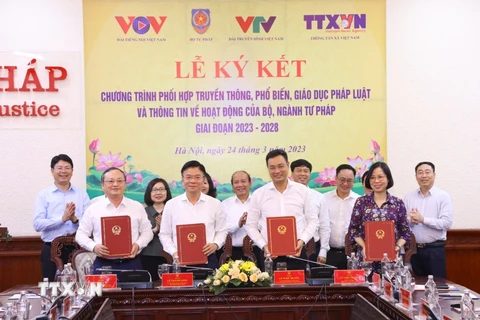 Tổng Giám đốc Thông tấn xã Việt Nam Vũ Việt Trang phát biểu tại buổi lễ. (Ảnh: Văn Điệp/TTXVN)
