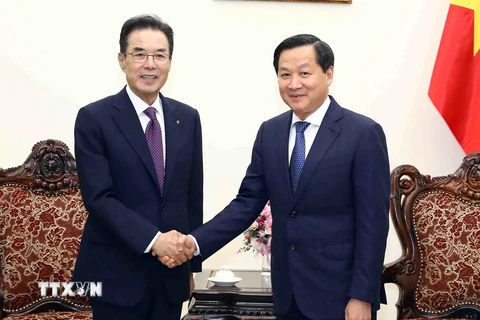 Phó Thủ tướng Chính phủ Lê Minh Khái tiếp Chủ tịch Liên đoàn Hợp tác xã Nông nghiệp quốc gia Hàn Quốc Lee Sung-hee. (Ảnh: Phạm Kiên/TTXVN)