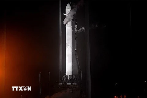 Terran 1, tên lửa in 3D đầu tiên trên thế giới, chuẩn bị rời bệ phóng tại Cape Canaveral, bang Florida, Mỹ sáng 23/3. (Ảnh: AFP/TTXVN)