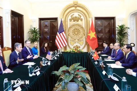 Bộ trưởng Ngoại giao Bùi Thanh Sơn hội đàm với Bộ trưởng Ngoại giao Hoa Kỳ Antony Blinken. (Ảnh: Lâm Khánh/TTXVN)