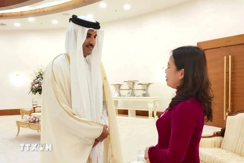 Phó Chủ tịch nước Võ Thị Ánh Xuân gặp Quốc vương Qatar Sheikh Tamim bin Hamad Al-Thani bên lề Hội nghị thượng đỉnh về phối hợp hành động và xây dựng niềm tin ở châu Á (CICA) lần thứ 6 diễn ra tại Kazakhstan tháng 10/2022. (Ảnh: TTXVN phát)