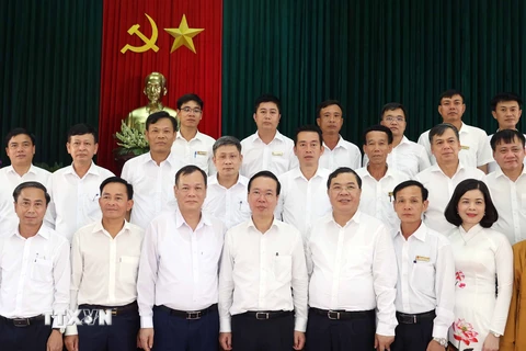 Chủ tịch nước Võ Văn Thưởng đến thăm xã nông thôn mới kiểu mẫu Xuân Kiên, huyện Xuân Trường. (Ảnh: Thống Nhất/TTXVN)