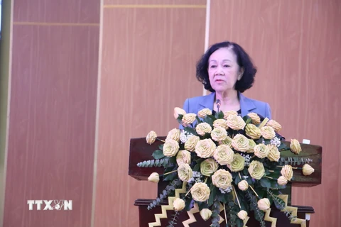 Bà Trương Thị Mai, Ủy viên Bộ Chính trị, Thường trực Ban Bí thư, Trưởng Ban tổ chức Trung ương phát biểu kết luận buổi làm việc. (Ảnh Công Trí/TTXVN)
