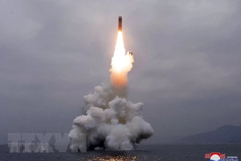 Một vụ thử tên lửa của Triều Tiên. (Ảnh: AFP/TTXVN)