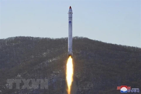 Cuộc thử nghiệm 'ở giai đoạn cuối quan trọng' trong việc phát triển các vệ tinh do thám tại Cơ sở phóng vệ tinh Sohae ở Cholsan, tỉnh Bắc Pyongan, Triều Tiên, ngày 18/12/2022. (Ảnh: Yonhap/TTXVN)