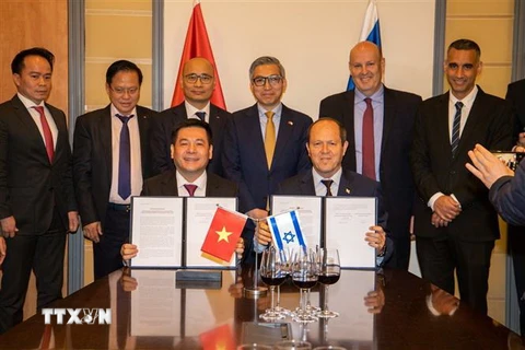 Lễ ký tuyên bố kết thúc đàm phán Hiệp định Thương mại Tự do Việt Nam-Israel (VIFTA) ngày 2/4/2023. (Ảnh: Vũ Hội/TTXVN)