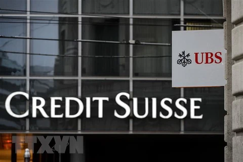 Sau 167 năm tồn tại độc lập, Credit Suisse đã đứng trước nguy cơ đổ vỡ và ngân hàng UBS đồng ý tiếp quản trong cuộc giải cứu khẩn cấp do Chính phủ Thụy Sĩ làm trung gian. (Ảnh: AFP/TTXVN)
