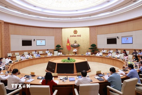 Thủ tướng Phạm Minh Chính chủ trì phiên họp Chính phủ chuyên đề về xây dựng pháp luật tháng 6/2023. (Ảnh: Dương Giang/TTXVN)