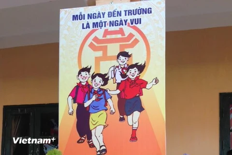 Poster tại một trường học ở Hà Nội. (Nguồn: Vietnam+)