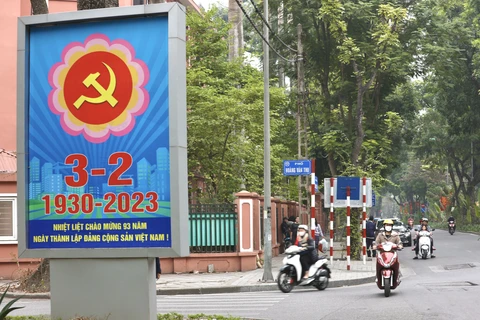 Pano tại phố Hoàng Văn Thụ, Hà Nội dịp 93 năm Ngày thành lập Đảng Cộng sản Việt Nam. (Ảnh: Hoàng Hiếu/TTXVN)