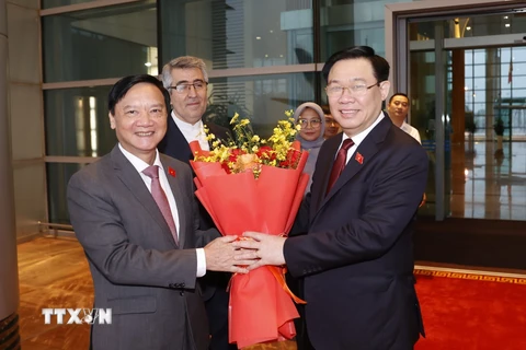 Chủ tịch Quốc hội lên đường tham dự AIPA-44, thăm Indonesia và Iran