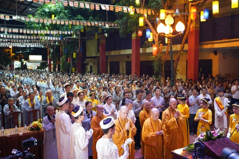 Đại lễ Vu Lan-Báo hiếu Phật lịch 2567 được tổ chức trang trọng tại Chùa Bằng với sự tham dự của hơn 2.000 phật tử gần xa. (Nguồn: Chùa Bằng)