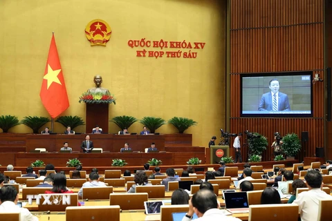 Phó Thủ tướng Trần Hồng Hà trả lời chất vấn. (Ảnh: An Đăng/TTXVN)