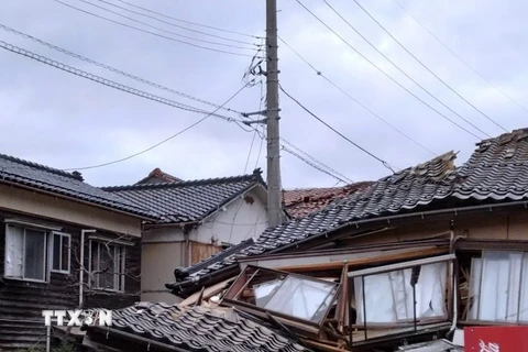 Cơ quan Khí tượng Nhật Bản xác nhận đợt sóng thần đầu tiên đã xuất hiện và cảnh báo sóng thần nguy hiểm có thể cao tới 5m. (Nguồn: Twitter)