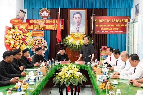 Bí thư Tỉnh ủy An Giang Lê Hồng Quang phát biểu chúc mừng Ban Trị sự Trung ương Giáo hội Phật giáo Hòa Hảo. (Nguồn: Báo An Giang)