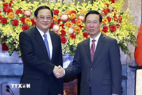 Chủ tịch nước Võ Văn Thưởng tiếp Thủ tướng Lào Sonexay Siphandone. (Ảnh: Thống Nhất/TTXVN)