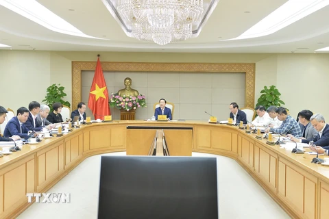 Phó Thủ tướng Trần Hồng Hà phát biểu chỉ đạo tại cuộc họp. (Ảnh: Minh Đức/TTXVN)