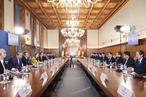 Thủ tướng Phạm Minh Chính hội đàm với Thủ tướng Romania Ion-Marcel Ciolacu. (Ảnh: Dương Giang/TTXVN)
