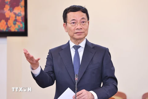 Bộ trưởng Bộ Thông tin và Truyền thông Nguyễn Mạnh Hùng phát biểu. (Ảnh: Minh Đức/TTXVN)