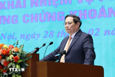Thủ tướng Phạm Minh Chính phát biểu chỉ đạo Hội nghị triển khai nhiệm vụ phát triển thị trường chứng khoán năm 2024. (Ảnh: Dương Giang/TTXVN)