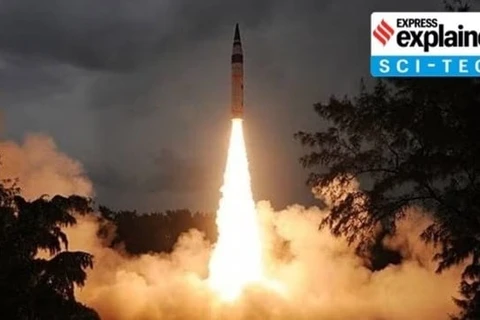 Phóng tên lửa Agni-V. (Nguồn: Indian Express)