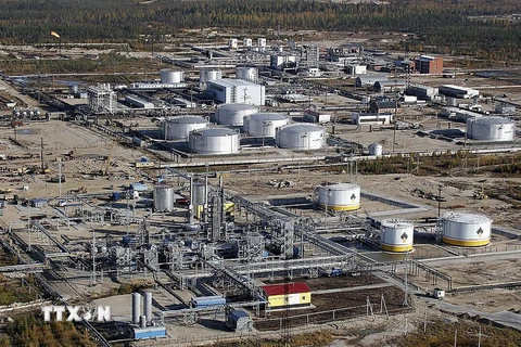 Nhà máy lọc dầu Rosneft ở thị trấn Gubkinsky, Tây Siberia, Liên bang Nga. (Ảnh: AFP/TTXVN)