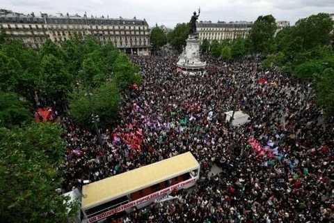 Khoảng 250.000 người đã xuống đường để phản đối phe cực hữu. (Nguồn: Foxbango)