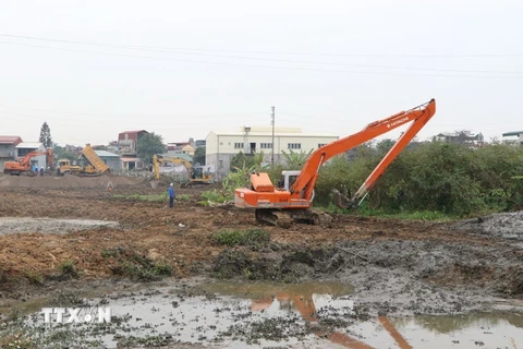 Cưỡng chế thu hồi đất thực hiện một dự án. (Ảnh minh họa. Nguồn: TTXVN)