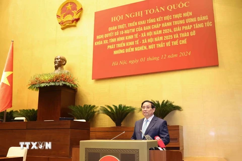 Thủ tướng Phạm Minh Chính quán triệt chuyên đề 'Tình hình kinh tế-xã hội năm 2024, giải pháp tăng tốc phát triển kinh tế-xã hội năm 2025.' (Ảnh: Phương Hoa/TTXVN)