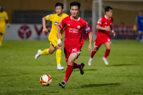 Tiền vệ Nguyễn Hoàng Đức (Viettel) được kỳ vọng sẽ tỏa sáng trong trận derby Thủ đô với Câu lạc bộ Hà Nội. (Ảnh: Hoài Nam/Vietnam+)