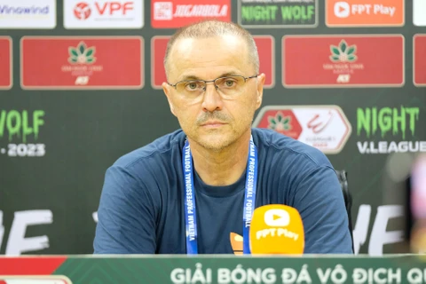 Huấn luyện viên Bandovic cho biết Câu lạc bộ Hà Nội sẽ cố gắng duy trì phong độ thi đấu ổn định để hướng tới chức vô địch V-League vào cuối mùa. (Ảnh: Việt Anh/Vietnam+)