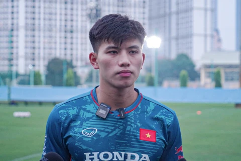 Nguyễn Thanh Bình là một trong mười cầu thủ ở hàng phòng ngự được HLV Troussier lựa chọn để chuẩn bị cho loạt trận giao hữu trong tháng Mười. (Ảnh: Việt Anh/Vietnam+)