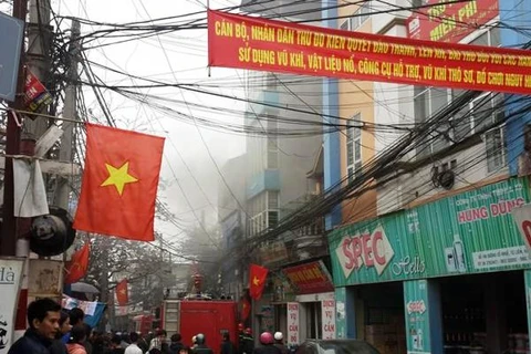 Hà Nội: Cháy lớn tại nhà 4 tầng khóa kín cửa ở Cổ Nhuế