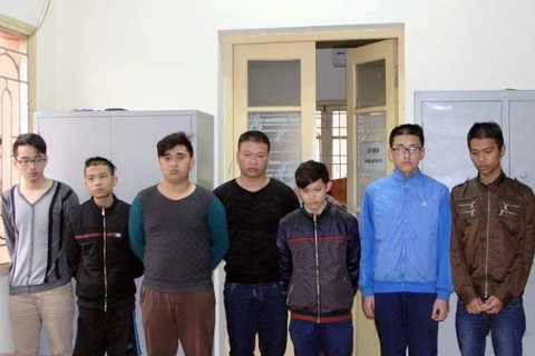 Hà Nội: Tạm giữ nhóm học sinh dùng dao đâm cảnh sát