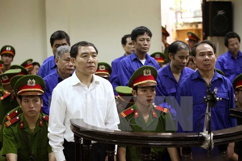 Bị can Dương Chí Dũng, một cựu quan chức liên quan đến đại án tham nhũng tại tòa. (Ảnh: TTXVN) 