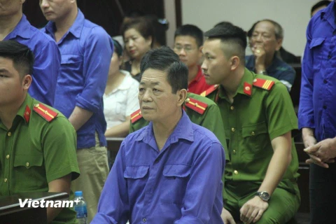 Nguyễn Kim Hưng, tức Hưng "kính" nhận mức án 48 tháng tù. (Ảnh: PV/Vietnam+) 
