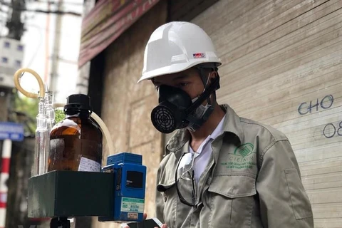 Ủy ban nhân dân thành phố Hà Nội đã chính thức đề nghị Viện Hàn lâm khoa học và Công nghệ Việt Nam chủ trì việc giám định độc lập mức độ ô nhiễm sau vụ cháy kho Rạng đông. 