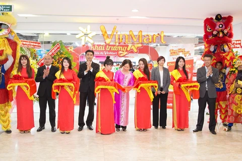 Khai trương Vinmart Đồng Khởi và 10 Vinmart+ tại TP.HCM