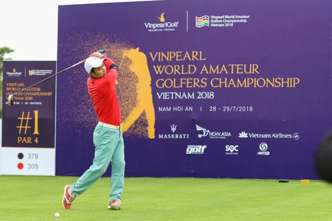 Sau khi chia tay sự nghiệp bóng đá, Hồng Sơn bắt đầu gắn bó với golf một cách rất tình cờ. (Ảnh: CTV)