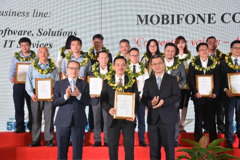 MobiFone được vinh danh trong tốp những Doanh nghiệp công nghệ thông tin hàng đầu Việt Nam 