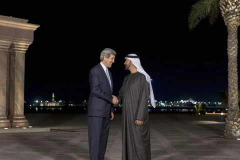 Ngoại trưởng Mỹ (trái) và Ngoại trưởng UAE. (Nguồn: albawaba.com)
