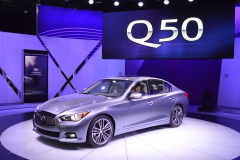 Infiniti Q50 sử dụng động cơ tăng áp mới của Mercedes