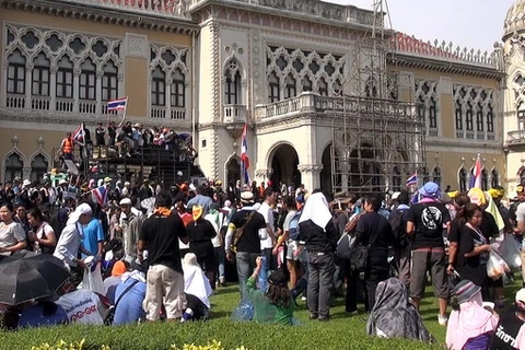 Người biểu tình chiếm được tòa nhà chính phủ Thái Lan